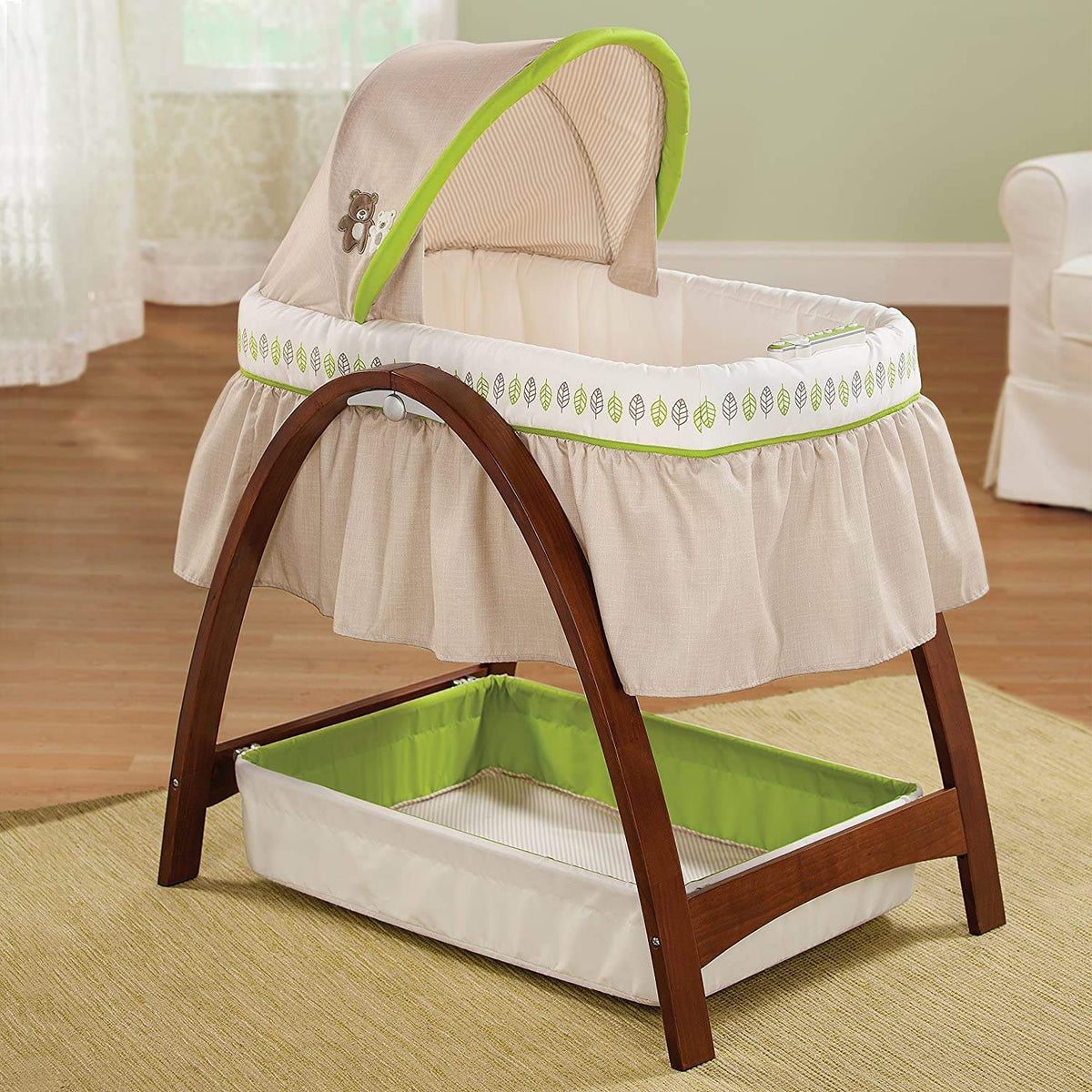 Summer Infant Bentwood Bassinet With Motion || Fashion-White &amp; Green || Used for Birth+ To 6months || Distress Box - Toys4All.in